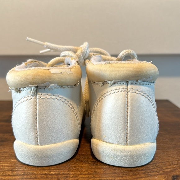 Weebok‎ Baby shoes white size 1 1/2 M - Picture 4 of 9